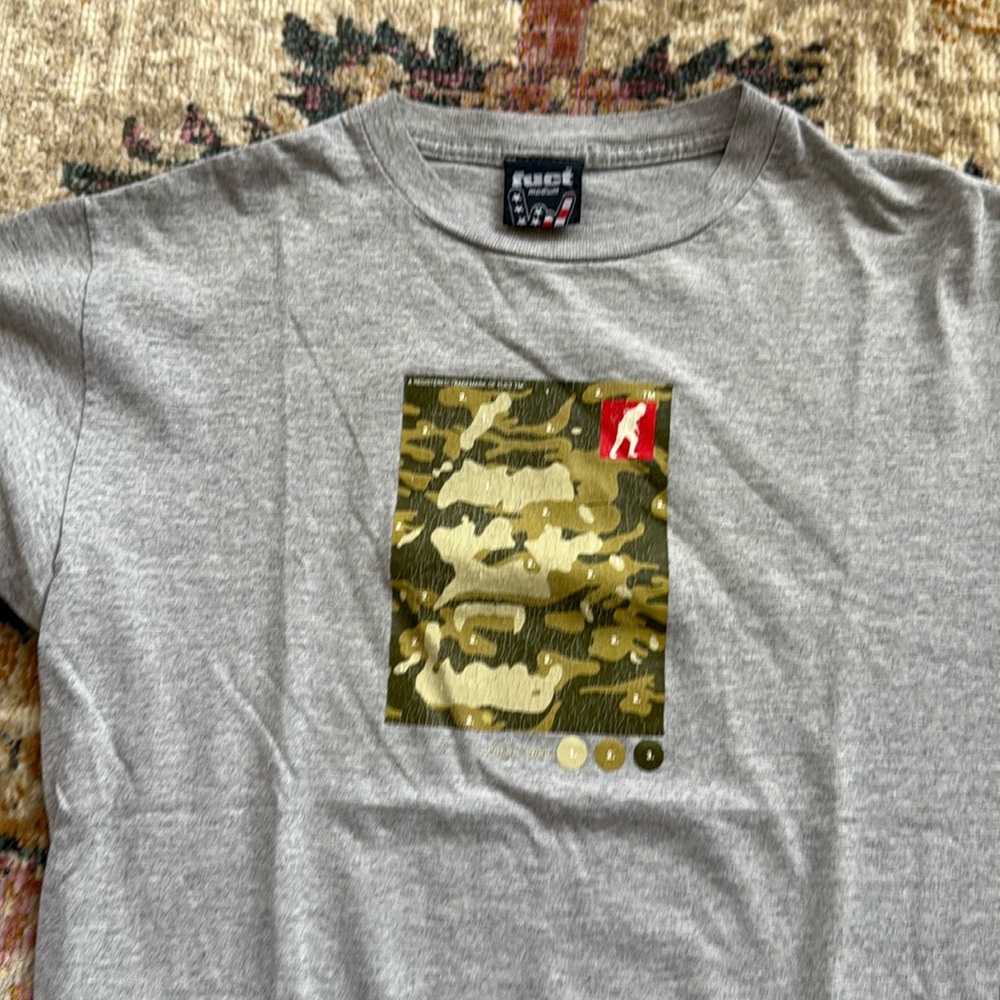 Supreme t shirt sz  m unisex